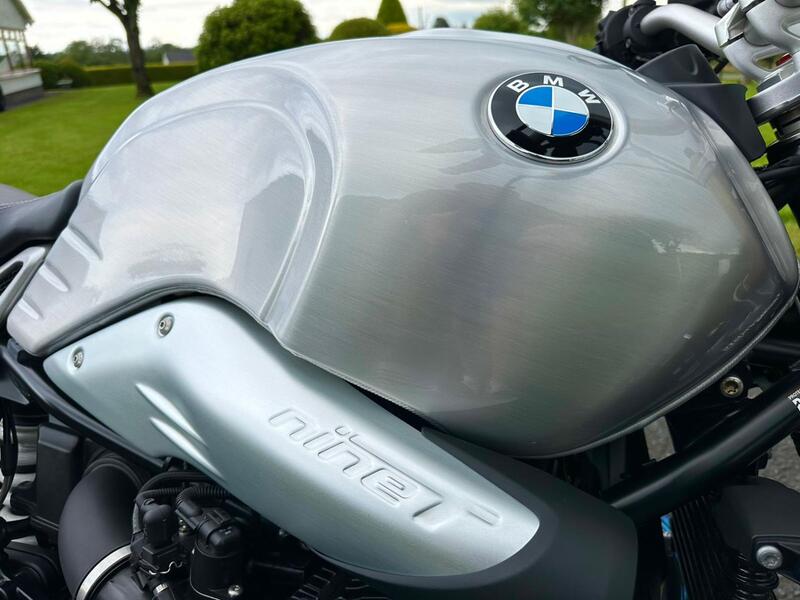 BMW R Nine T