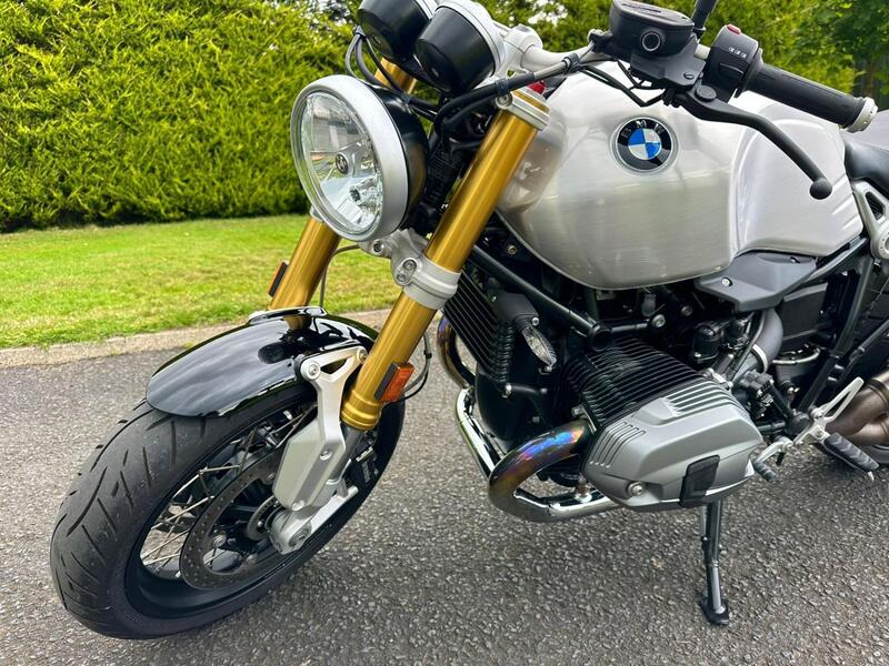 BMW R Nine T