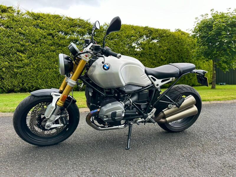 BMW R Nine T