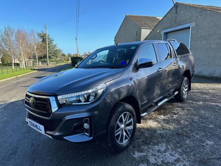 TOYOTA HILUX 2.4 D-4D Invincible X