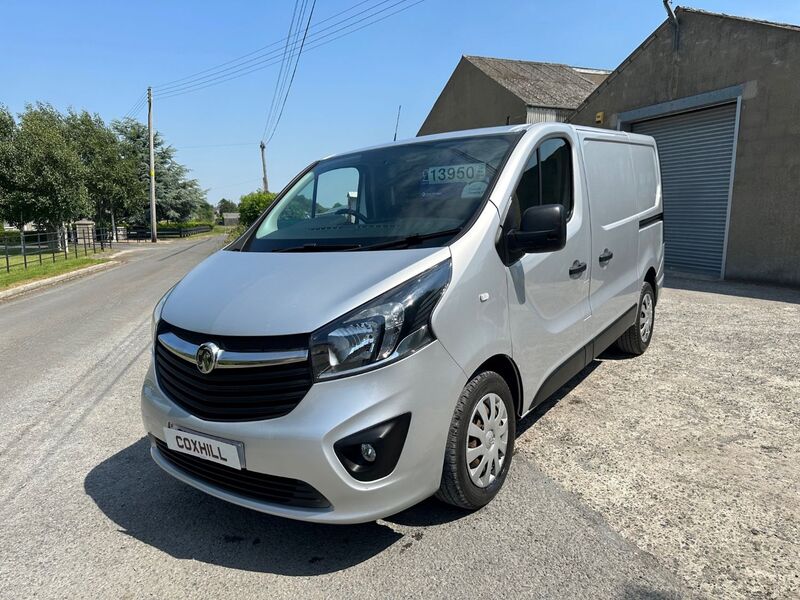 VAUXHALL VIVARO