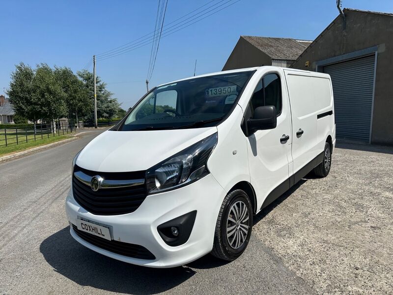 VAUXHALL VIVARO