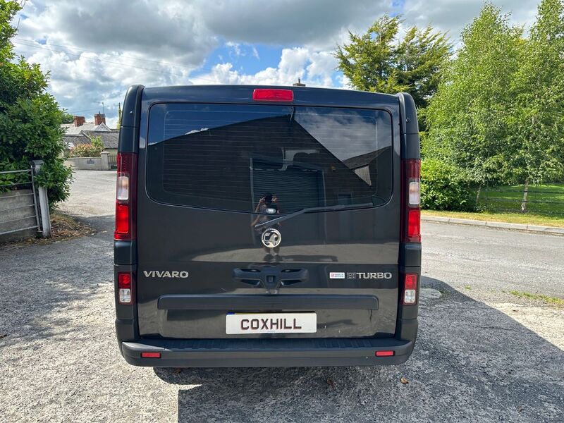 VAUXHALL VIVARO