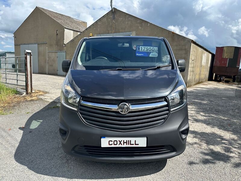 VAUXHALL VIVARO