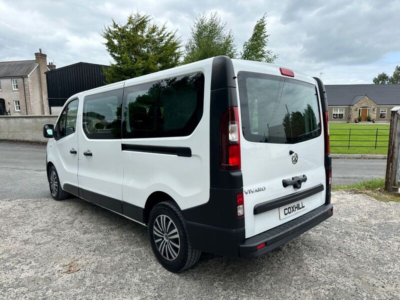 VAUXHALL VIVARO