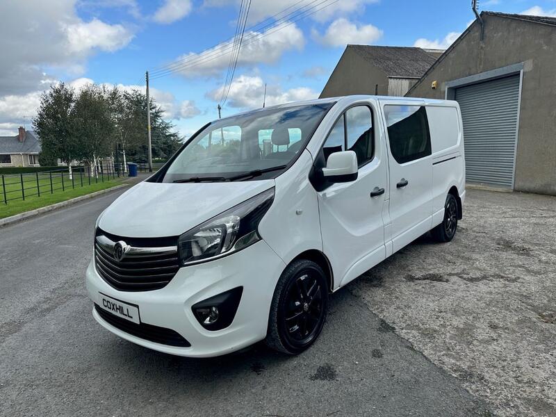 VAUXHALL VIVARO